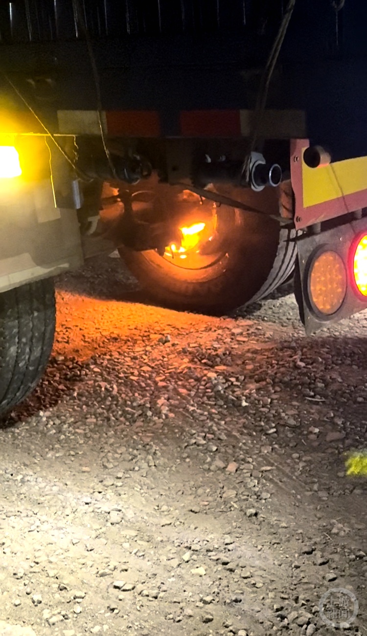 河南00后司机狂追5分钟截停起火货车：要帮，我爸爸也是货车司机！