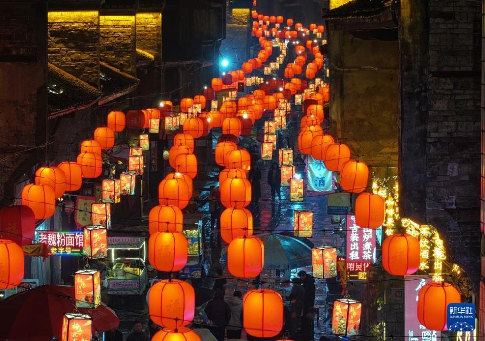 新春佳节 各地灯火璀璨