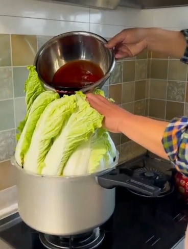 一觉醒来，山东一道名菜被全网盯上了！网友：当地人出来解释一下