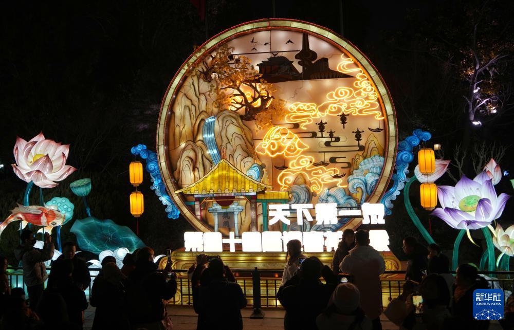 新春佳节 各地灯火璀璨