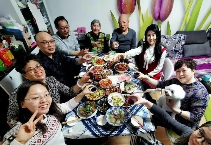 “春节剩饭剩菜”上了热搜！为何“做一顿吃三天”？