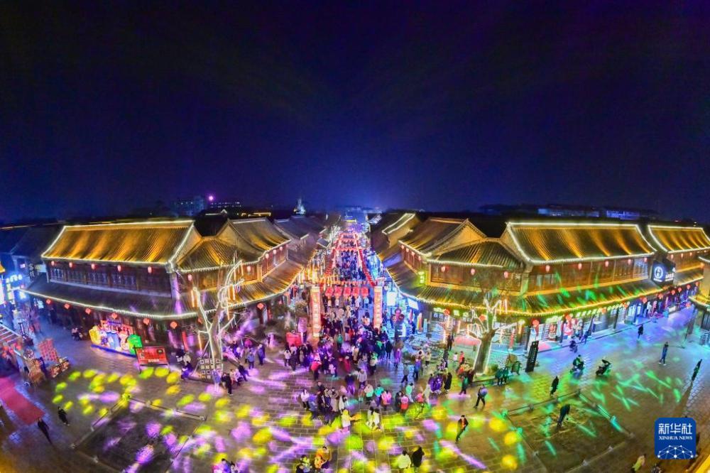 新春佳节 各地灯火璀璨