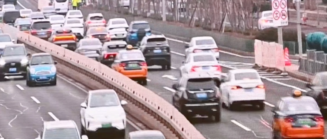 北京迎返程交通高峰,预计这些路段车流量大! 北京迎返程交通高峰,预计这些路段车流量大!