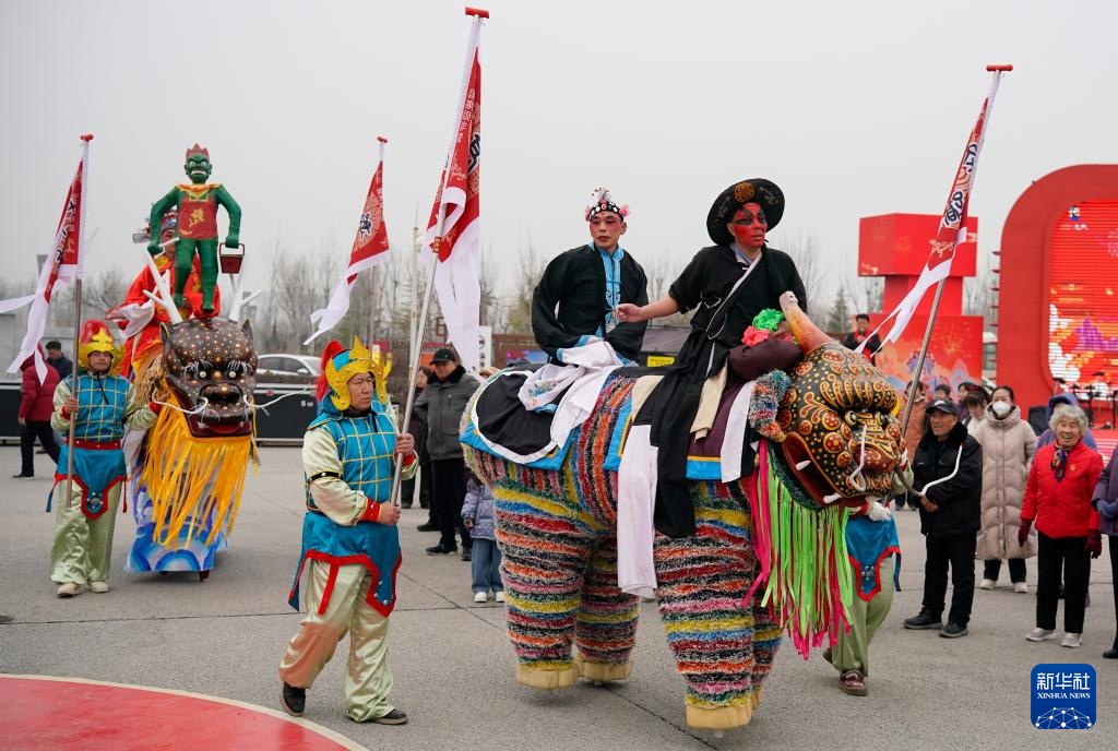 欢天喜地闹新春