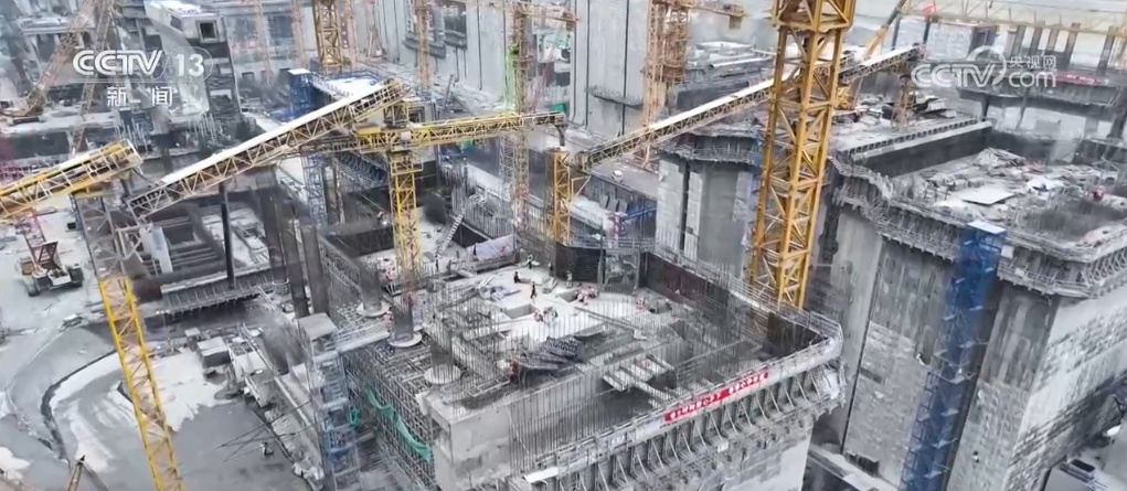 重大工程项目建设正酣 建设者们坚守一线筑梦“别样春节”