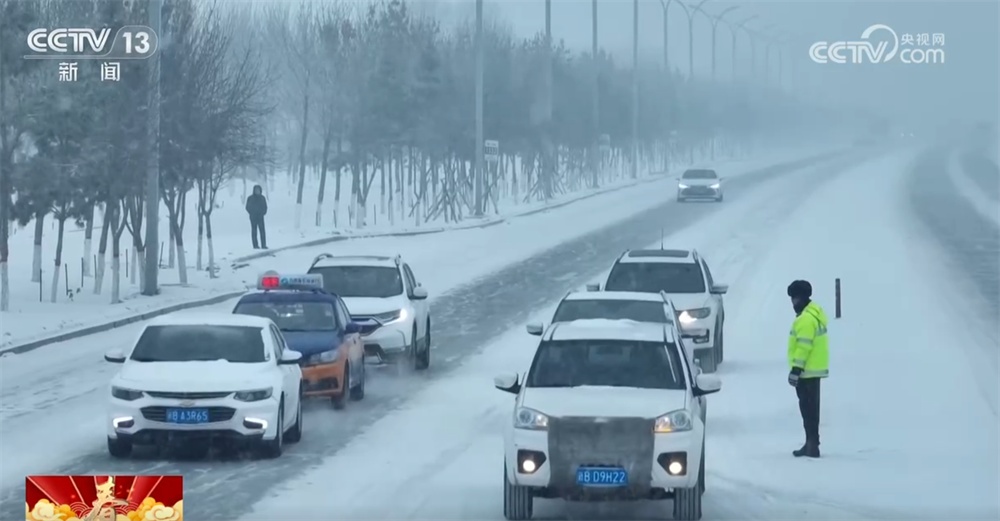 春运返程客流增长态势明显 各地积极应对雨雪天气影响保通保畅
