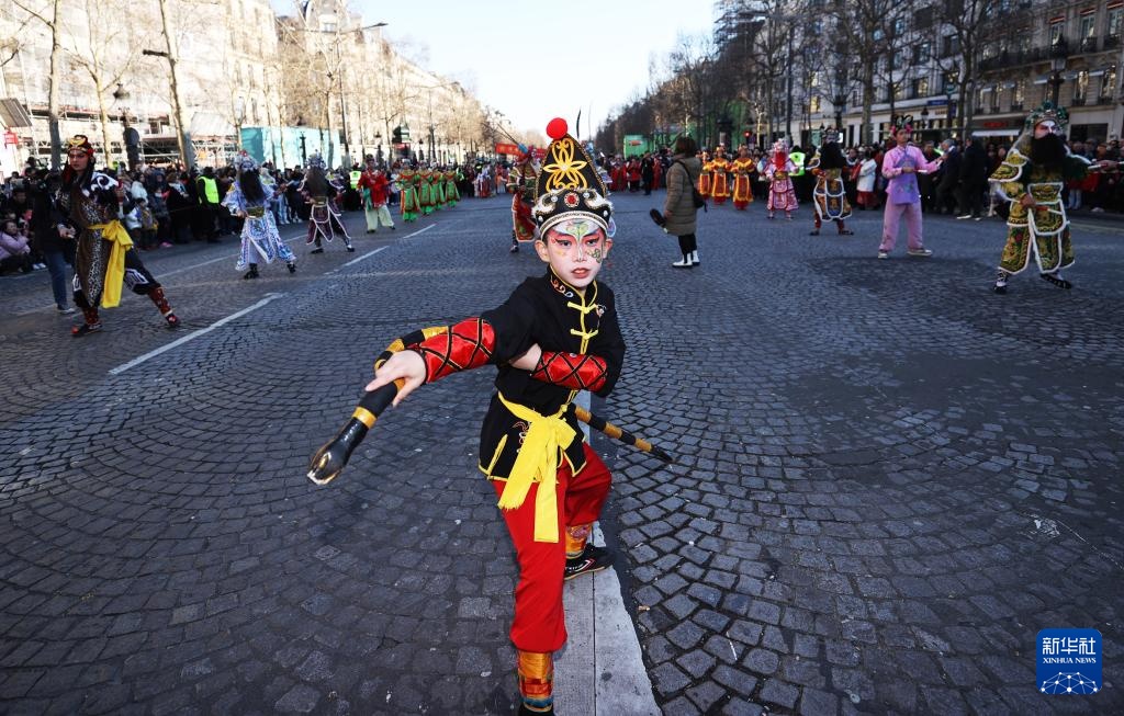 中国英歌亮相香街 中国英歌亮相香街