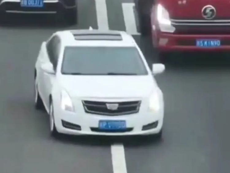 非法占用应急车道? 合肥交警:无人机已锁定! 非法占用应急车道? 合肥交警:无人机已锁定!