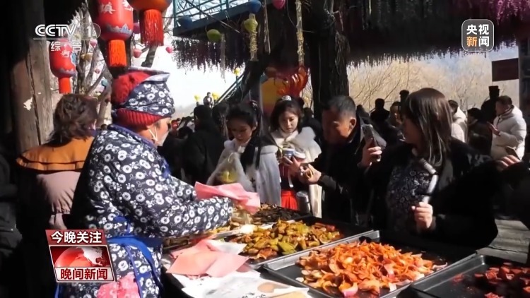 赏花灯、逛庙会、品民俗 跟着年俗去打卡 赏花灯、逛庙会、品民俗 跟着年俗去打卡