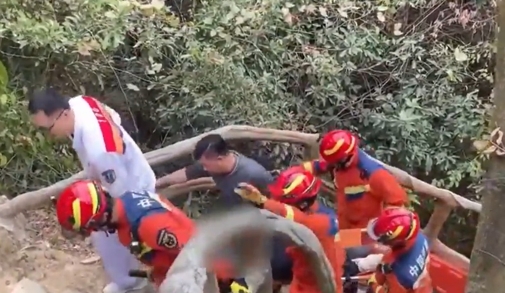 景区突发!紧急救援! 景区突发!紧急救援!