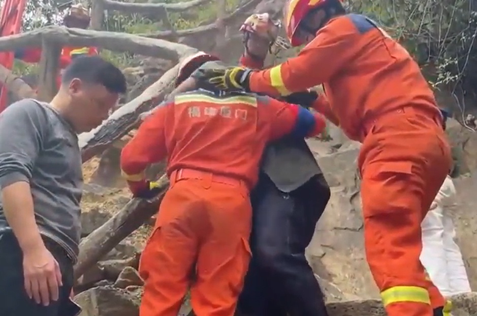 景区突发!紧急救援! 景区突发!紧急救援!