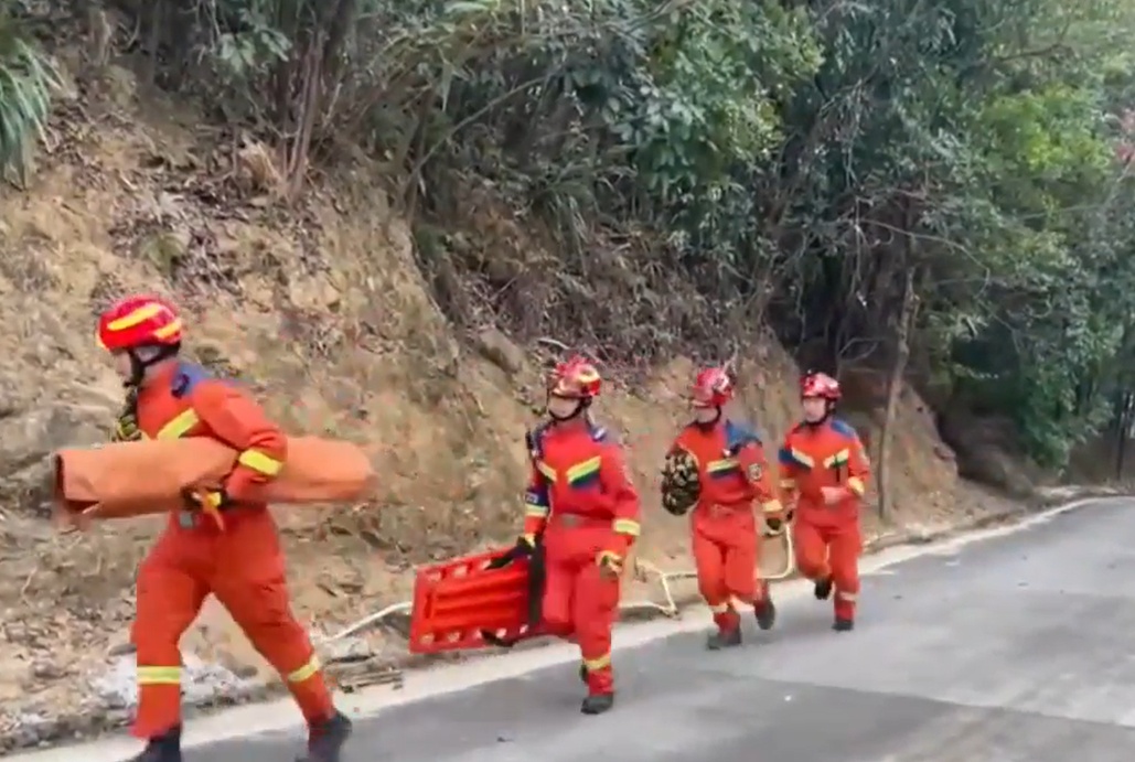 景区突发!紧急救援! 景区突发!紧急救援!