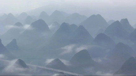 美如画！春节限定版烟雨漓江