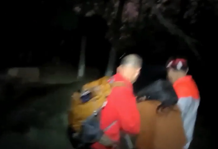 景区突发!紧急救援! 景区突发!紧急救援!