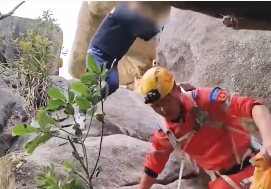 景区突发!紧急救援! 景区突发!紧急救援!