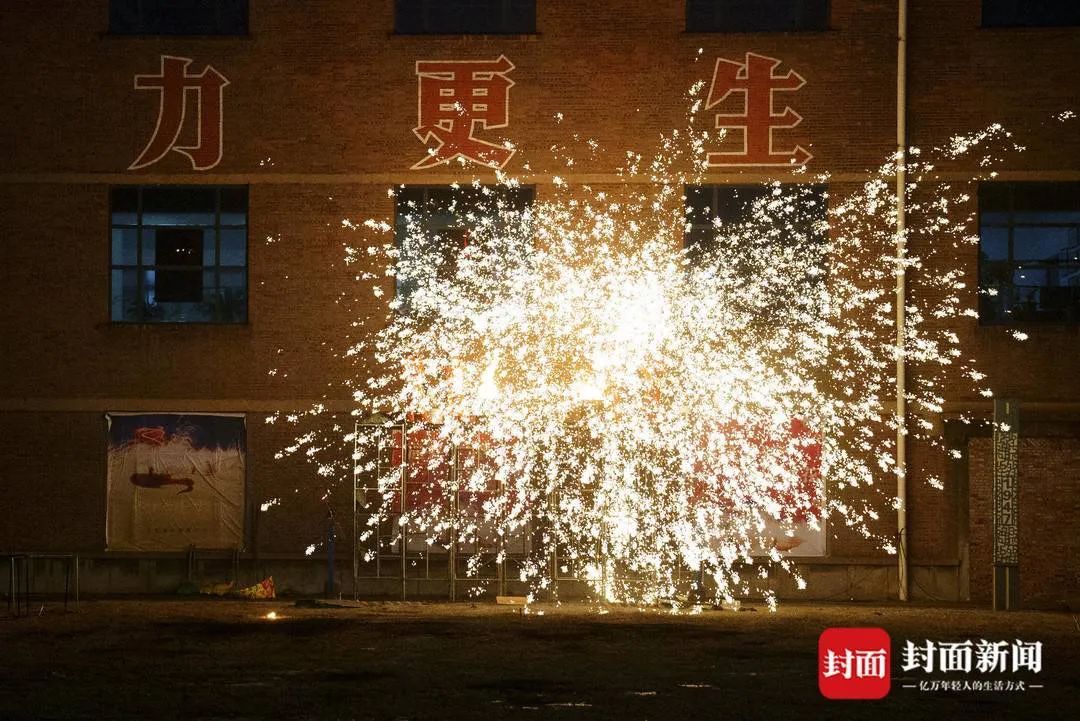 打铁花、舞龙舞狮……对话山西春节文化背后的民间艺人