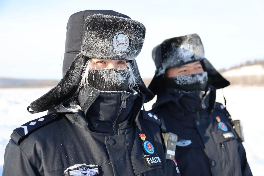 这位民警,亚冬会火炬手! 这位民警,亚冬会火炬手!