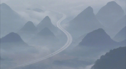 美如画！春节限定版烟雨漓江