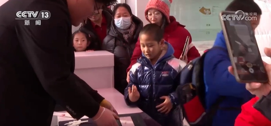 “花样”过大年解锁文化消费新场景 传统节日释放“新”活力 “花样”过大年解锁文化消费新场景 传统节日释放“新”活力