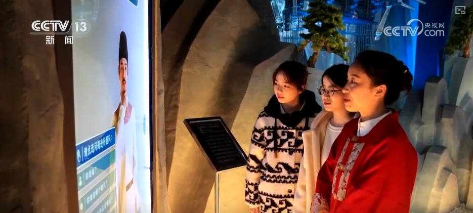 “花样”过大年解锁文化消费新场景 传统节日释放“新”活力 “花样”过大年解锁文化消费新场景 传统节日释放“新”活力