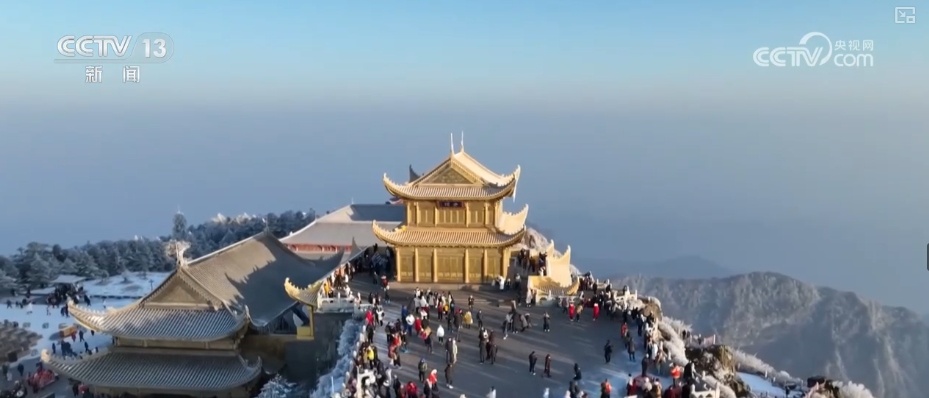温暖服务呵护冰雪旅游 游客享受安全舒适旅游体验