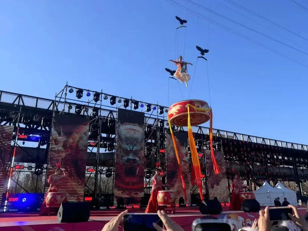 二次元+庙会!北京这里的年味够特别—— 二次元+庙会!北京这里的年味够特别——