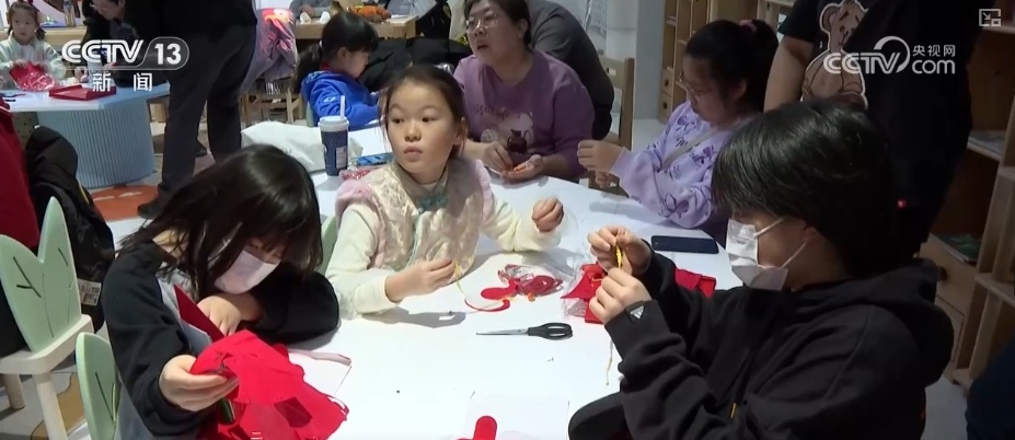 “花样”过大年解锁文化消费新场景 传统节日释放“新”活力 “花样”过大年解锁文化消费新场景 传统节日释放“新”活力