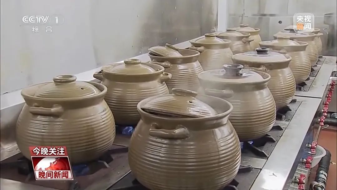 看馋了!羊肉汤、老火靓汤 、铁锅炖,美味炖出来 看馋了!羊肉汤、老火靓汤 、铁锅炖,美味炖出来