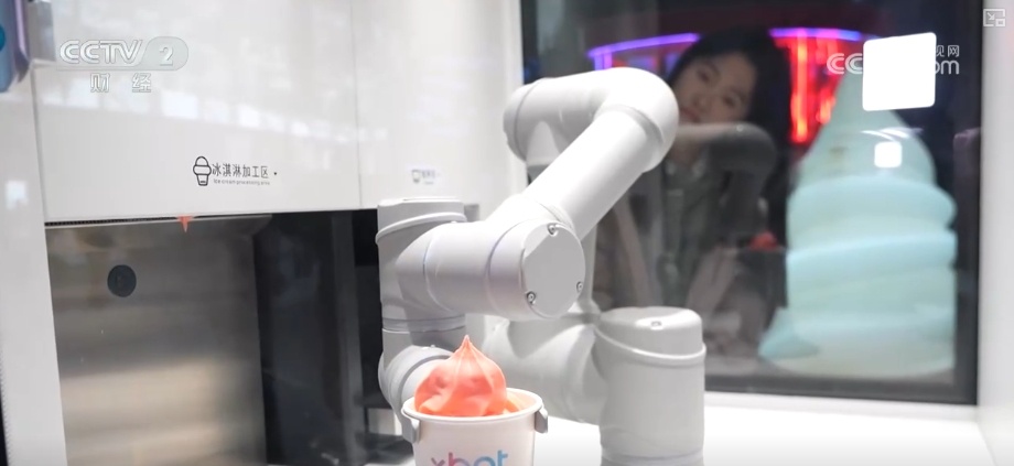 浓浓年味透着满满科技范儿 “科技过年”为春节注入生机与活力