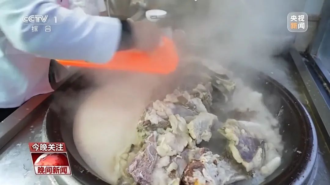 看馋了!羊肉汤、老火靓汤 、铁锅炖,美味炖出来 看馋了!羊肉汤、老火靓汤 、铁锅炖,美味炖出来