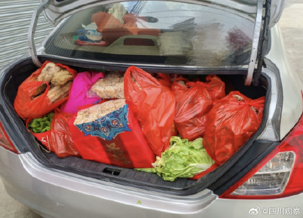 爱你没极限！后备箱的极限不是爸妈的极限