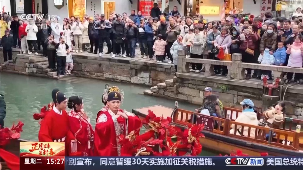 当外国人遇到春节 中国年原来这么美 当外国人遇到春节 中国年原来这么美