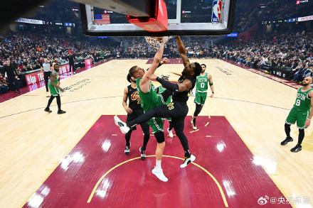 绿军四连胜凯尔特人112-105胜骑士