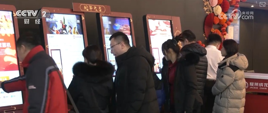 电影市场红红火火，惊喜不断！观众被影片出众口碑召回