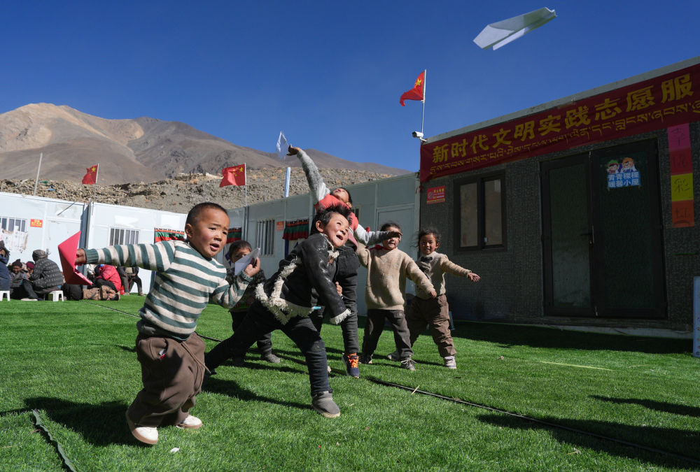 希望永在——定日古荣村的“守家人” 希望永在——定日古荣村的“守家人”