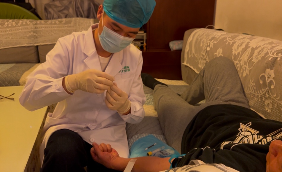 网约男护士:被迫切需要 网约男护士:被迫切需要