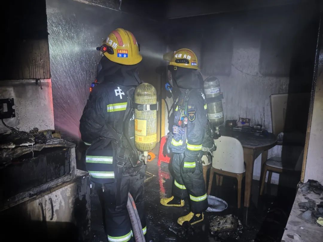 事发厦门一小区!突然起火,很多人家里都有…… 事发厦门一小区!突然起火,很多人家里都有……