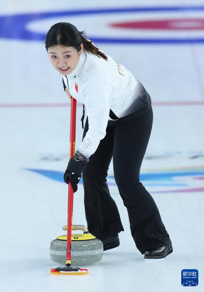 亚冬会冰壶——混双循环赛:中国队胜卡塔尔队 亚冬会冰壶——混双循环赛:中国队胜卡塔尔队