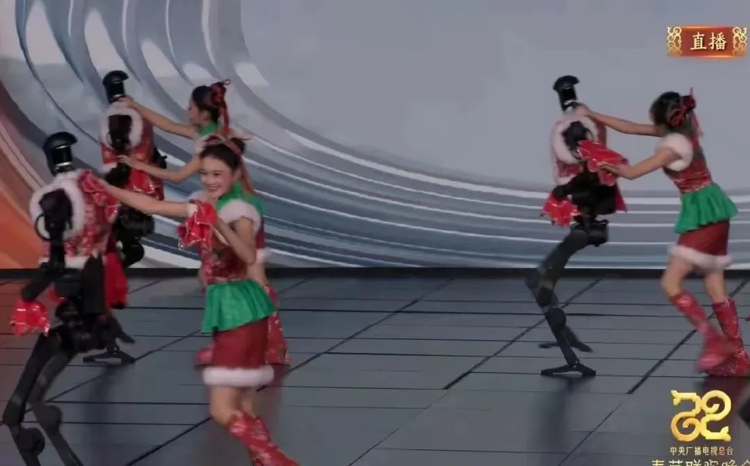 机器人都开始扭秧歌了，钢铁侠还会远吗？