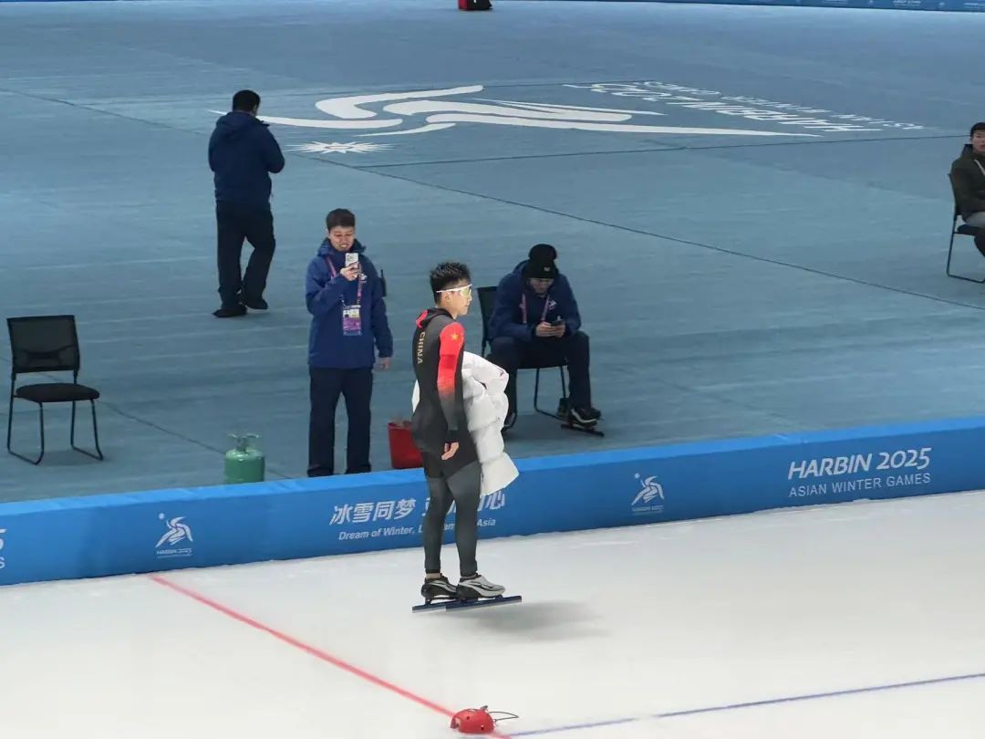 打破亚洲纪录和亚冬会赛会记录 高亭宇速度滑冰男子100米摘冠 打破亚洲纪录和亚冬会赛会记录 高亭宇速度滑冰男子100米摘冠