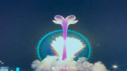 哈尔滨亚冬会主火炬塔点燃