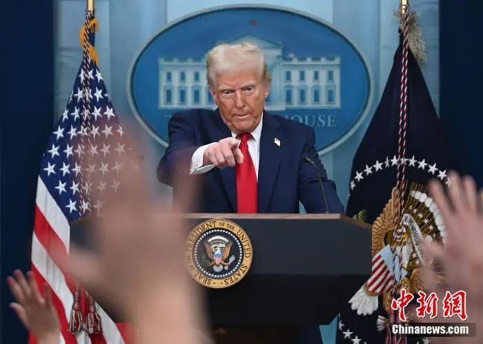 特朗普宣布解雇拜登! 特朗普宣布解雇拜登!