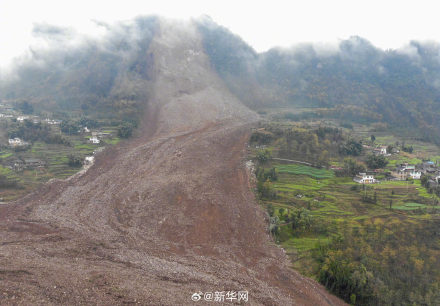 四川筠连山体滑坡初步核查29人失联 滑坡仍在持续