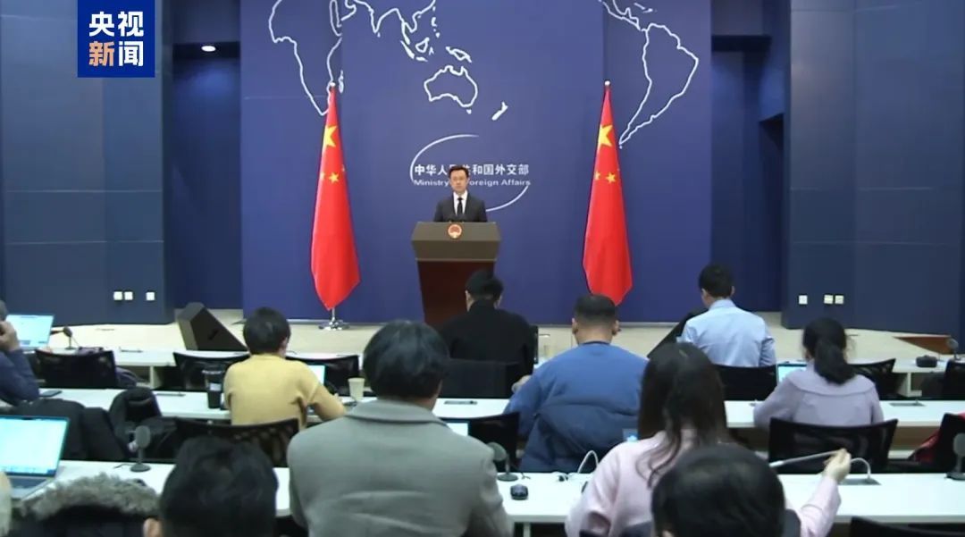 DeepSeek引发国际关注,外交部回应 DeepSeek引发国际关注,外交部回应