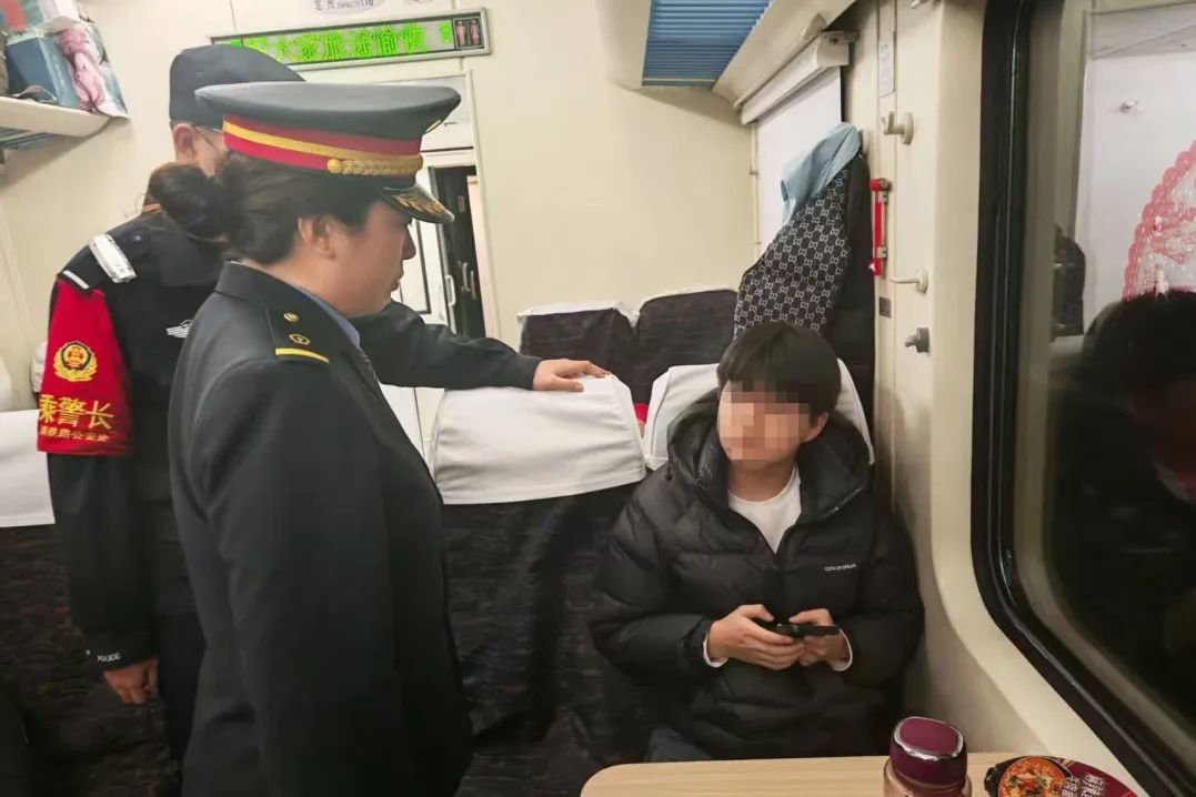 辽宁少年负气离家出走，坐上前往深圳的火车！家长急疯了……