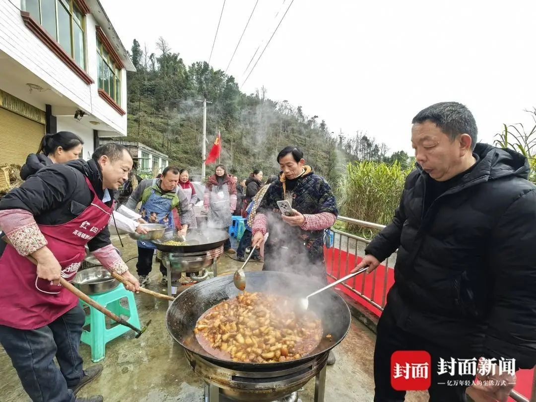 “再冷也要上！”筠连摩托运输队：明知山有险，偏向险中行