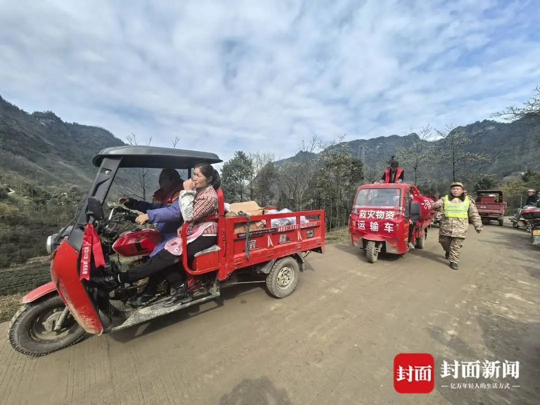 “再冷也要上！”筠连摩托运输队：明知山有险，偏向险中行