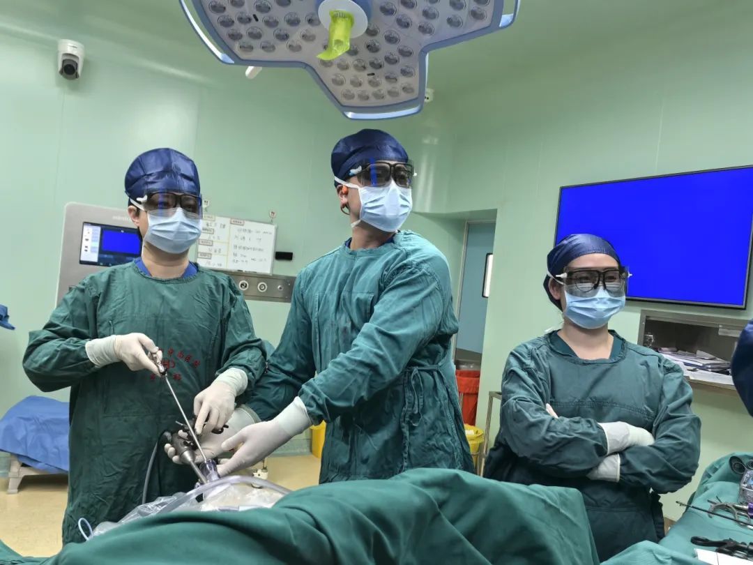 31岁医生减肥后成健美冠军！网友惊呼：太励志！