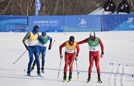 中国队越野滑雪男子4×7.5公里接力夺金 中国队越野滑雪男子4×7.5公里接力夺金