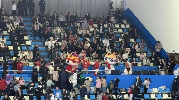 亚冬会&middot;花絮 | 无论你表现如何、来自哪里，“尔滨老铁”都把最响的掌声给你